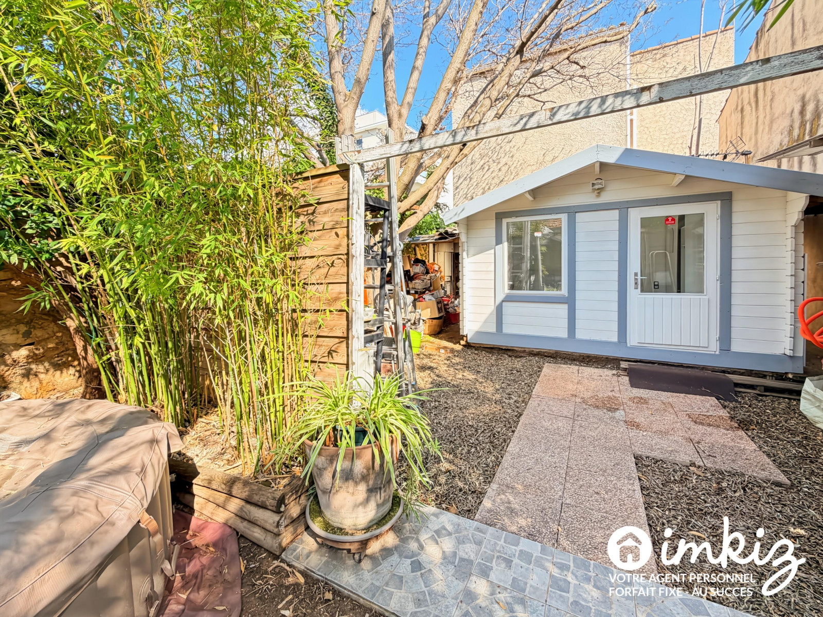 
                                                Vente
                                                 Maison T2 avec jardin en fond d'impasse 12e