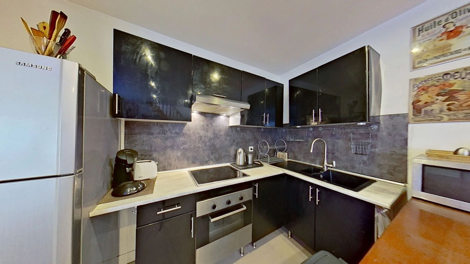 
                                                Location
                                                 Maison T3/4 jardin et terrasse (loyer tout inclus)