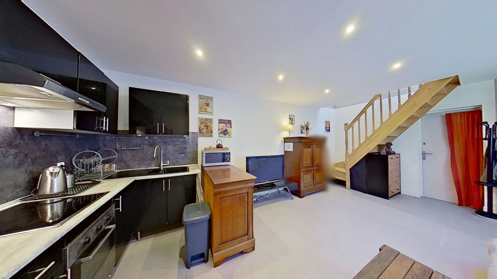 
                                                Location
                                                 Maison T3/4 jardin et terrasse (loyer tout inclus)