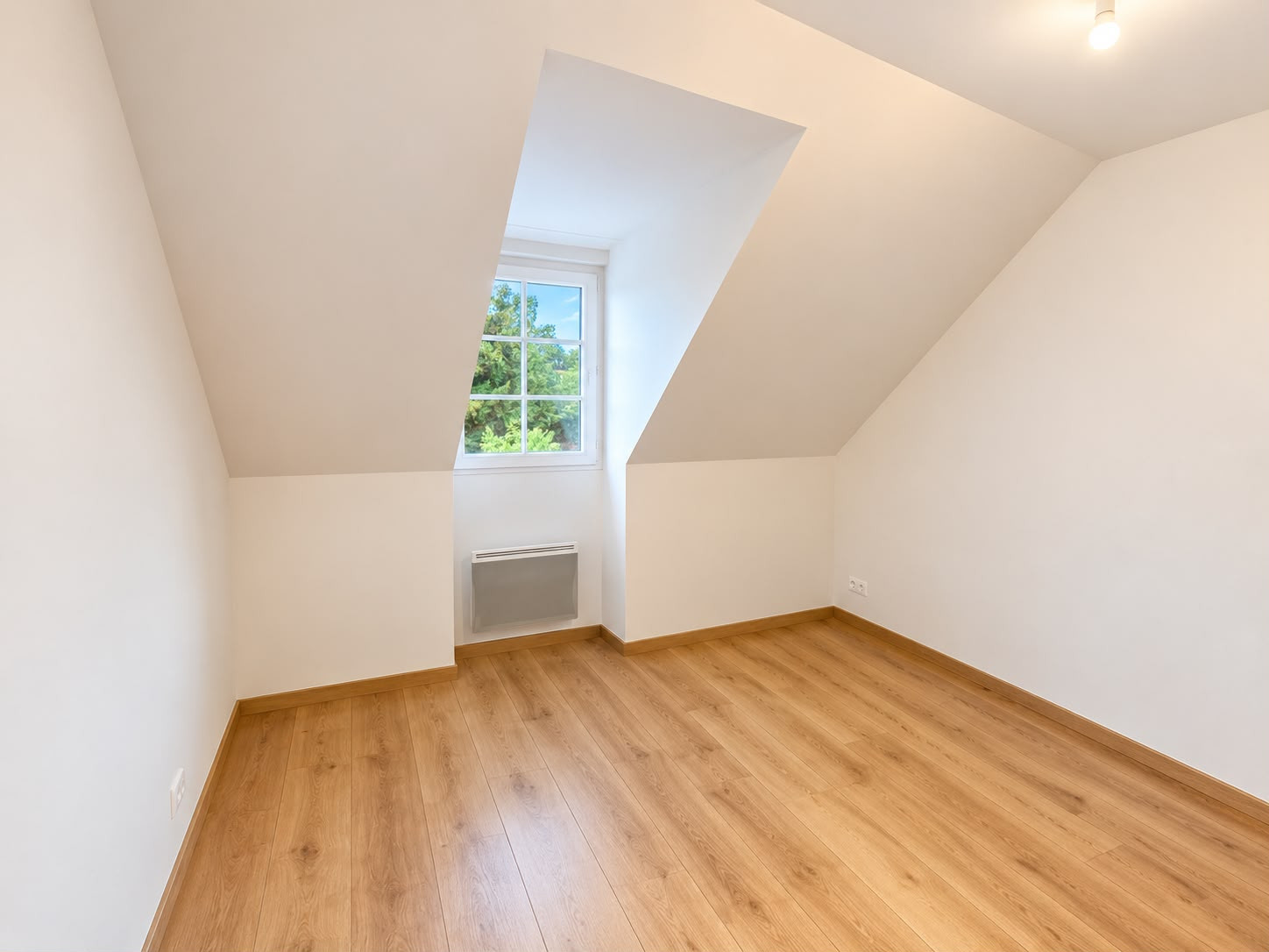 
                                                Location
                                                 Maison T3 65m² à Aumont-en-Halatte