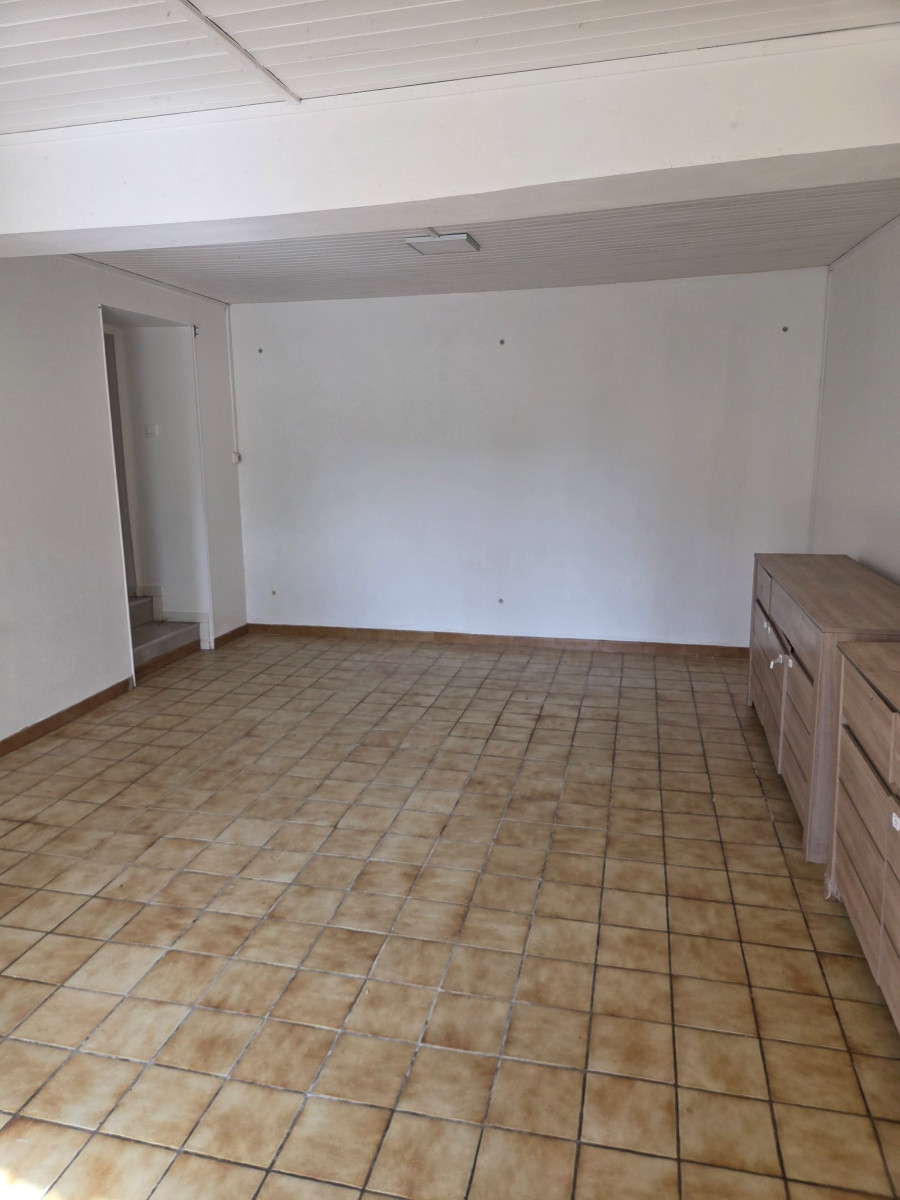 
                                                Location
                                                 Maison T3 75m² à Quinsac