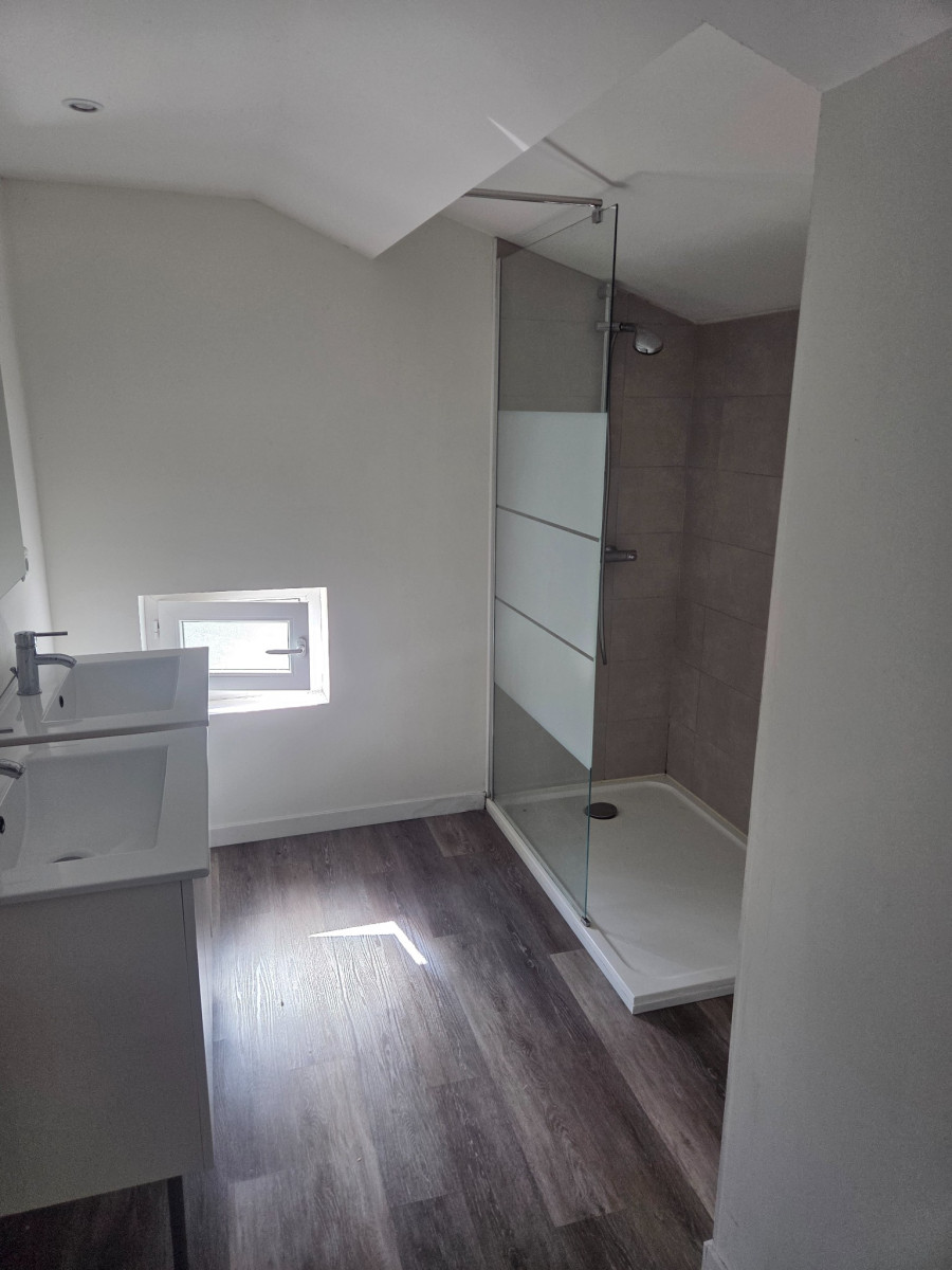 
                                                Location
                                                 Maison T3 75m² à Quinsac