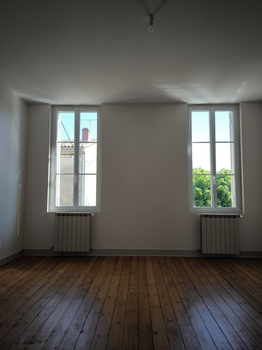 
                                                Location
                                                 Maison T3 86.05m² à Cadillac-sur-Garonne