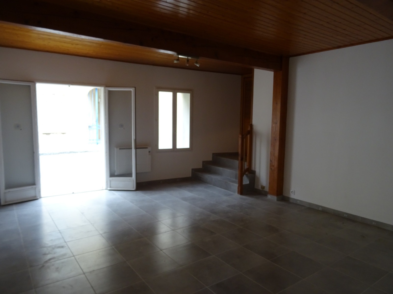 
                                                Location
                                                 Maison T3 92m² à Saint-Germain-du-Puch