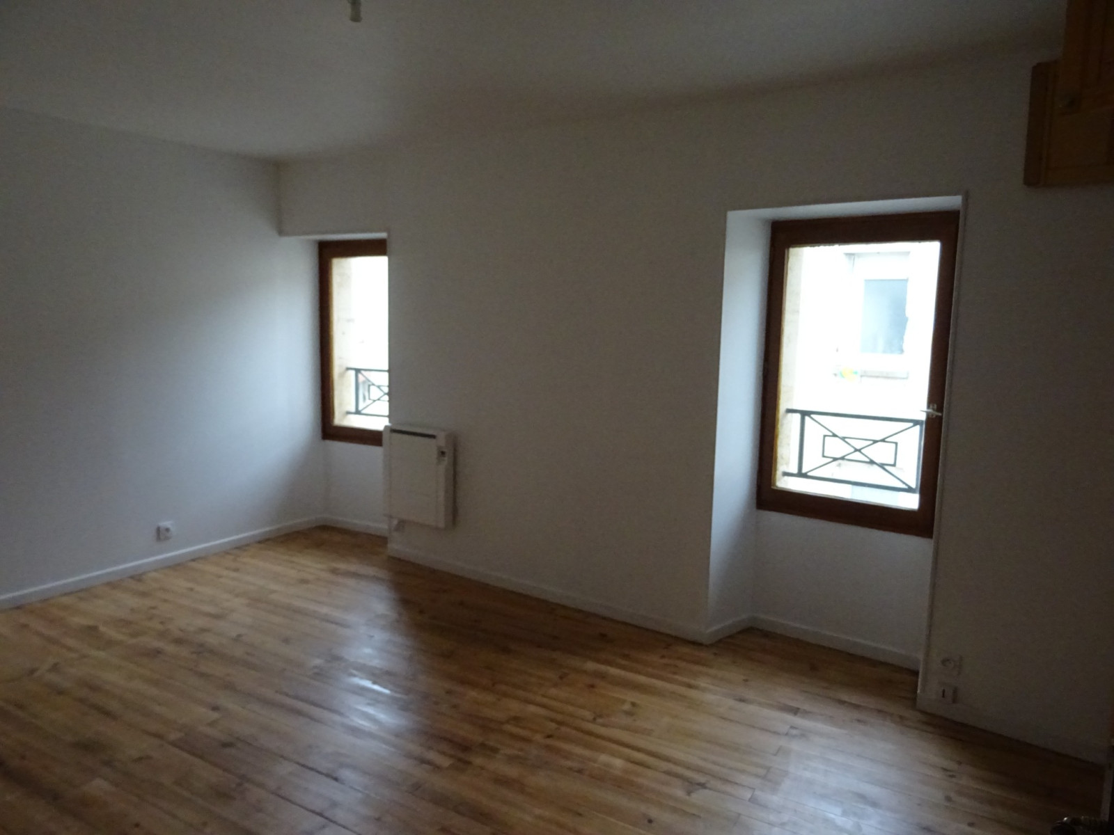 
                                                Location
                                                 Maison T3 92m² à Saint-Germain-du-Puch