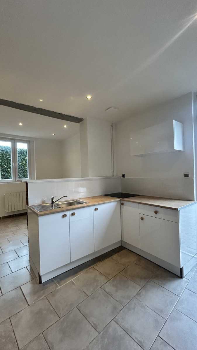 
                                                Location
                                                 Maison T3 à louer