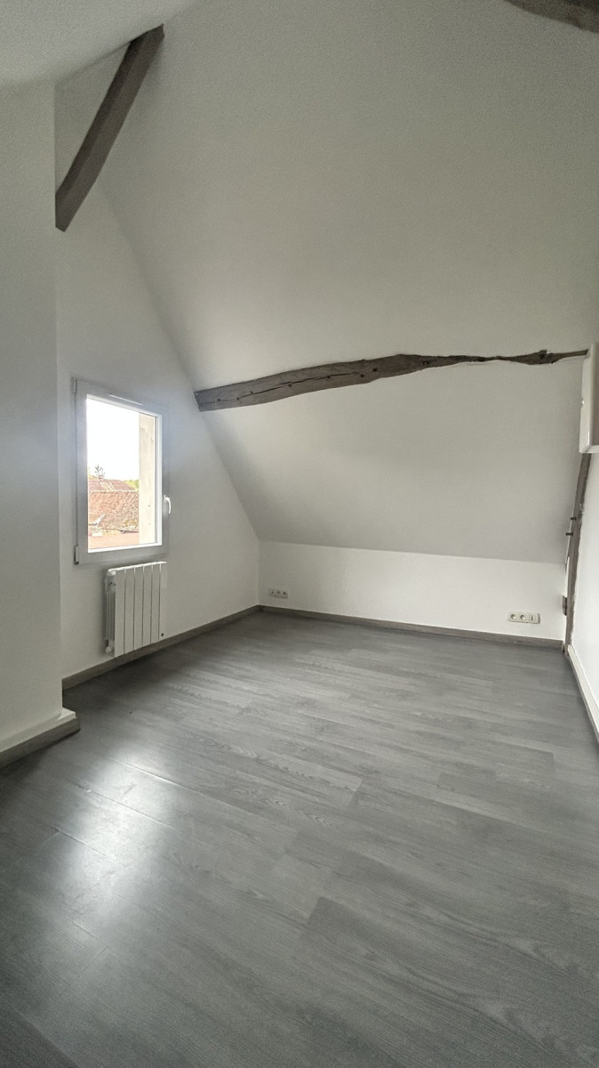 
                                                Location
                                                 Maison T3 à louer