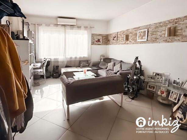 
                                                Vente
                                                 Maison T3 + dépendance, terrasse et jardin.