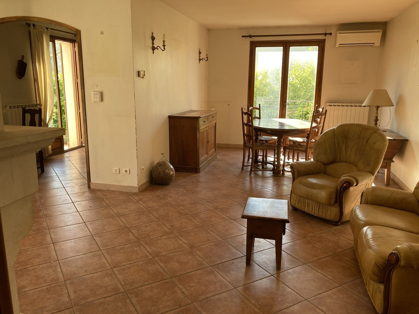 
                                                Vente
                                                 maison T3 plain-pied avec garage sur 900 m²