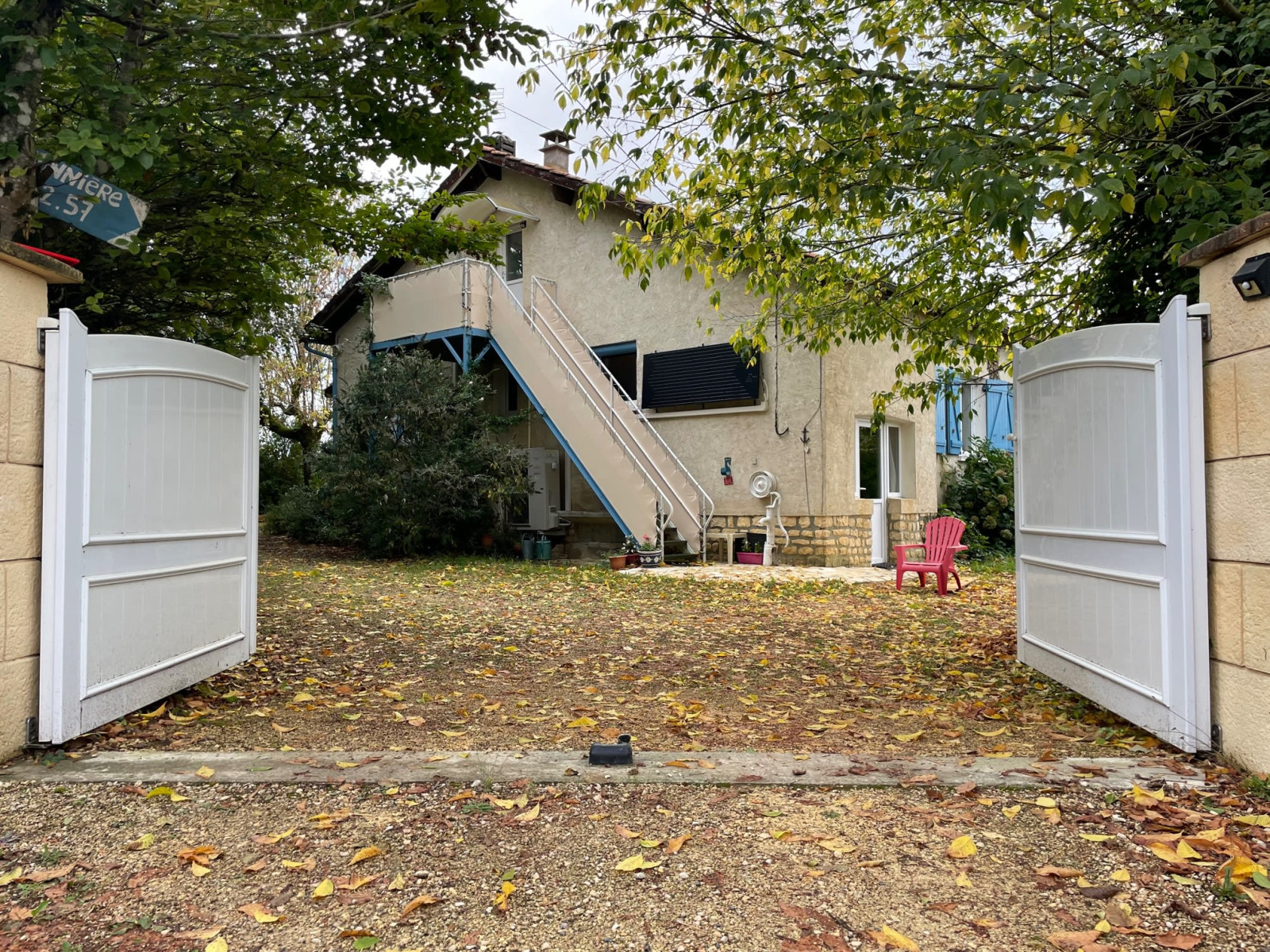 
                                                Vente
                                                 Maison T4 12827 à Sarlat-la-Canéda