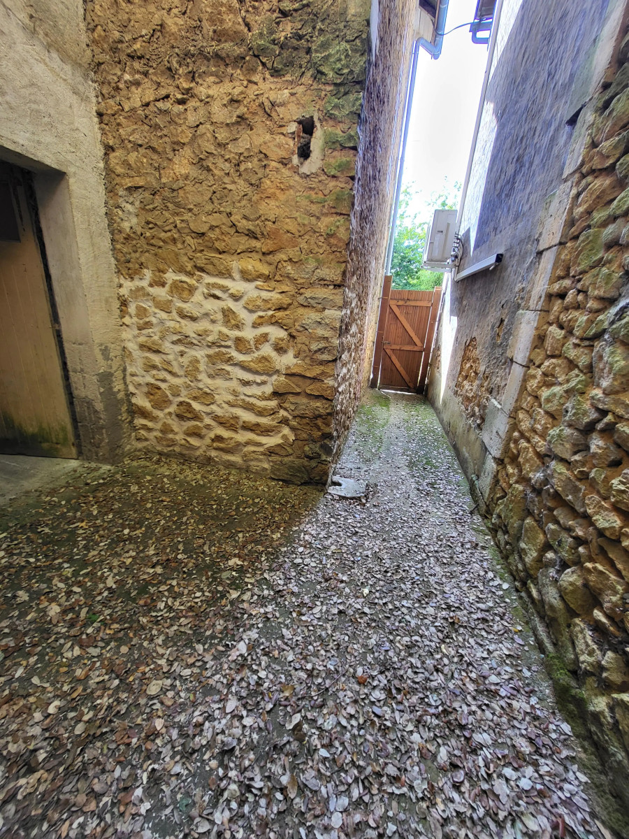 
                                                Location
                                                 Maison T4 73m² à Sarlat-la-Canéda