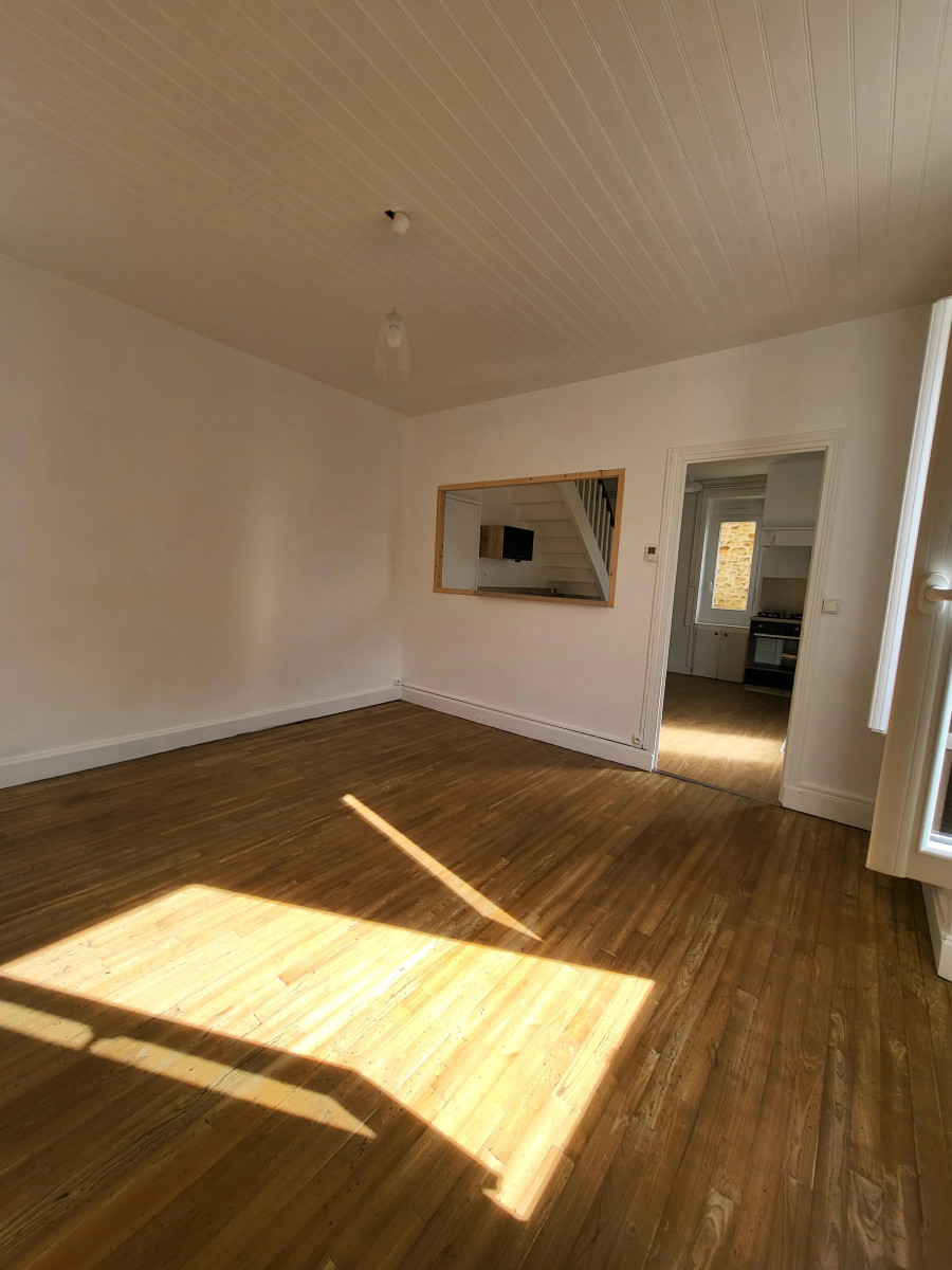 
                                                Location
                                                 Maison T4 73m² à Sarlat-la-Canéda