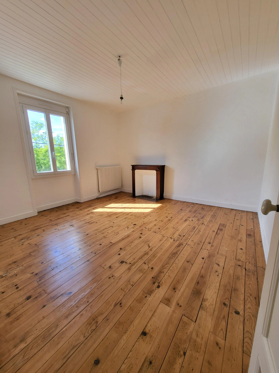 
                                                Location
                                                 Maison T4 73m² à Sarlat-la-Canéda