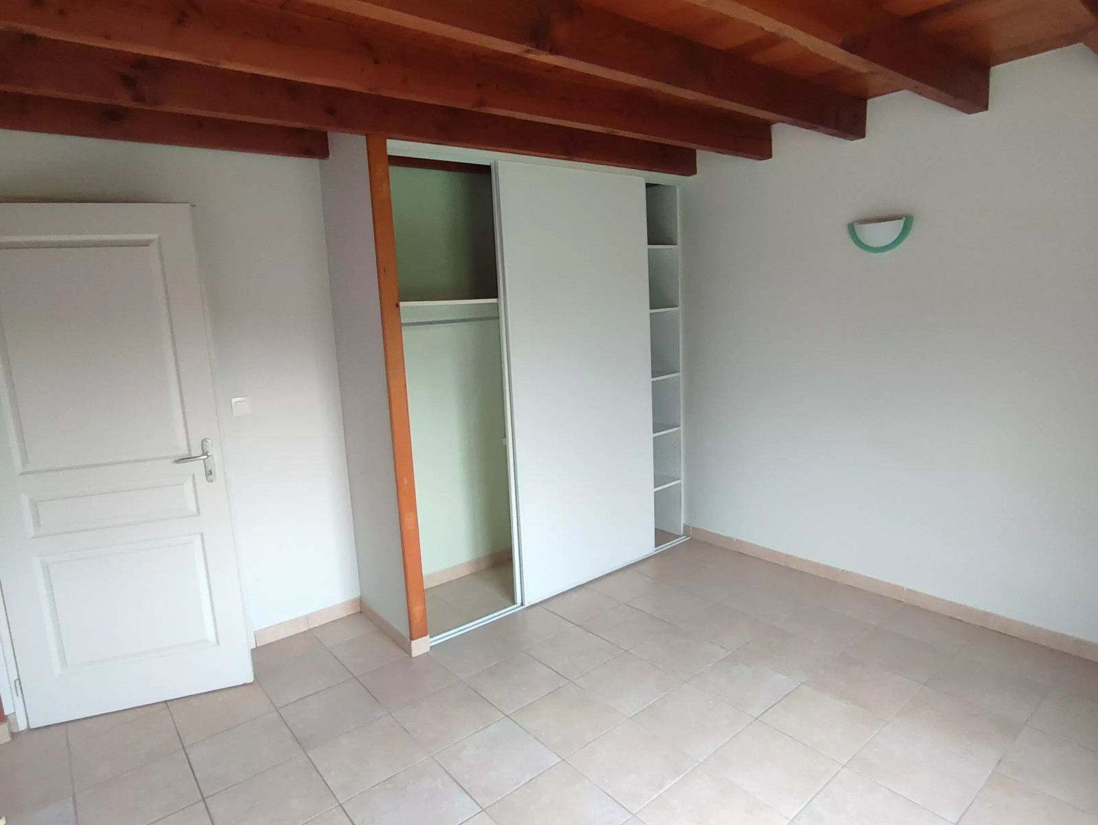 
                                                Location
                                                 Maison T4 98m² à Quinsac