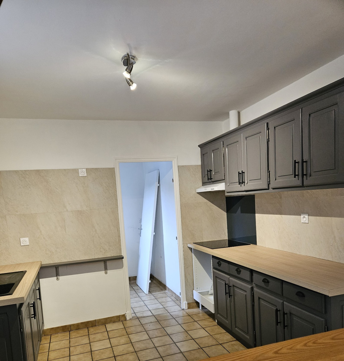 
                                                Location
                                                 Maison T4 avec Garage Cenac