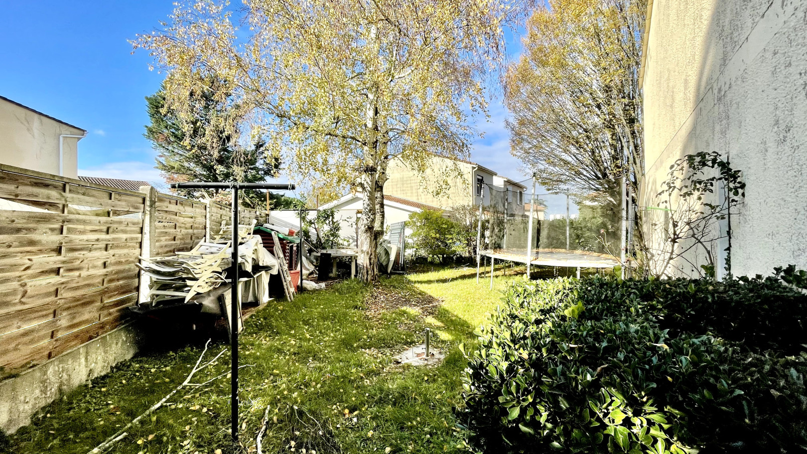 
                                                Vente
                                                 Maison 3 chambres avec garage et jardin à Cenon