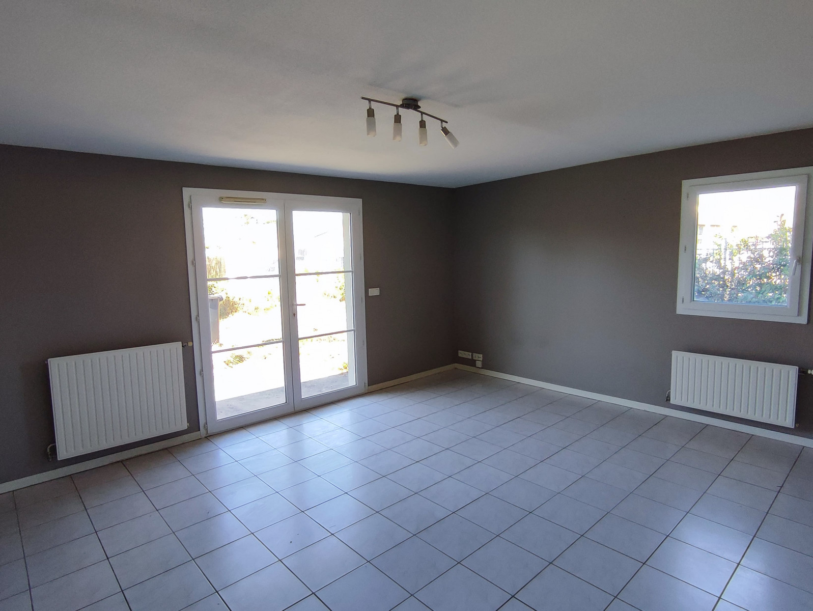 
                                                Vente
                                                 Maison T4 Libre à Villenave-d'Ornon