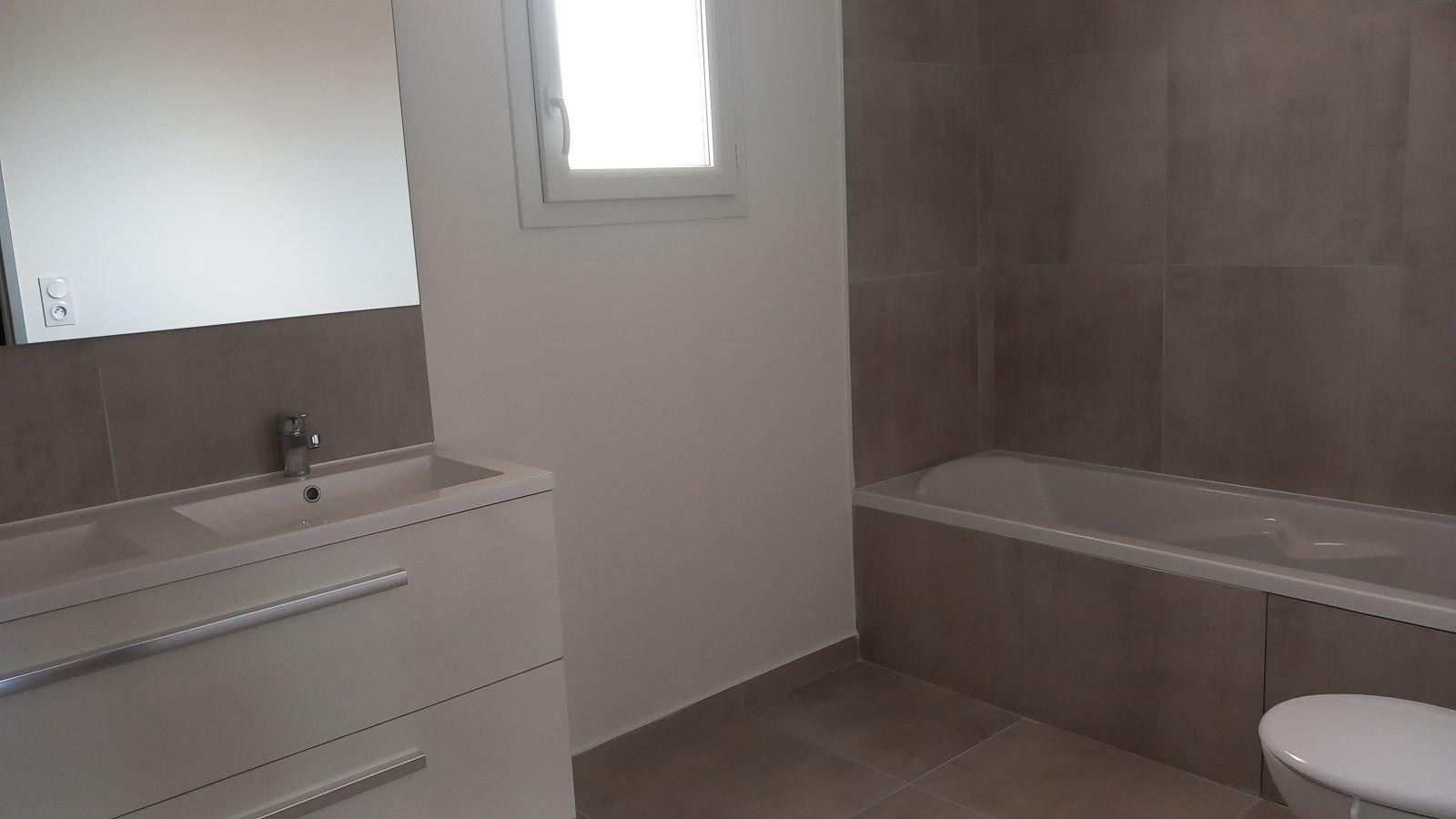 
                                                Location
                                                 Maison t4 neuve, quartier calme