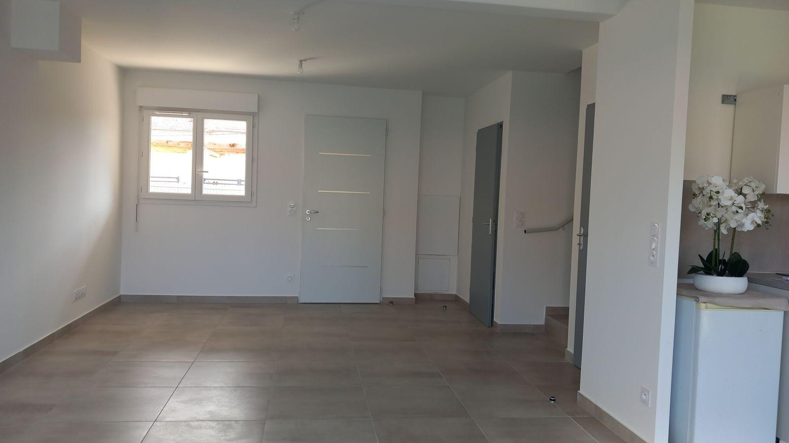 
                                                Location
                                                 Maison t4 neuve, quartier calme