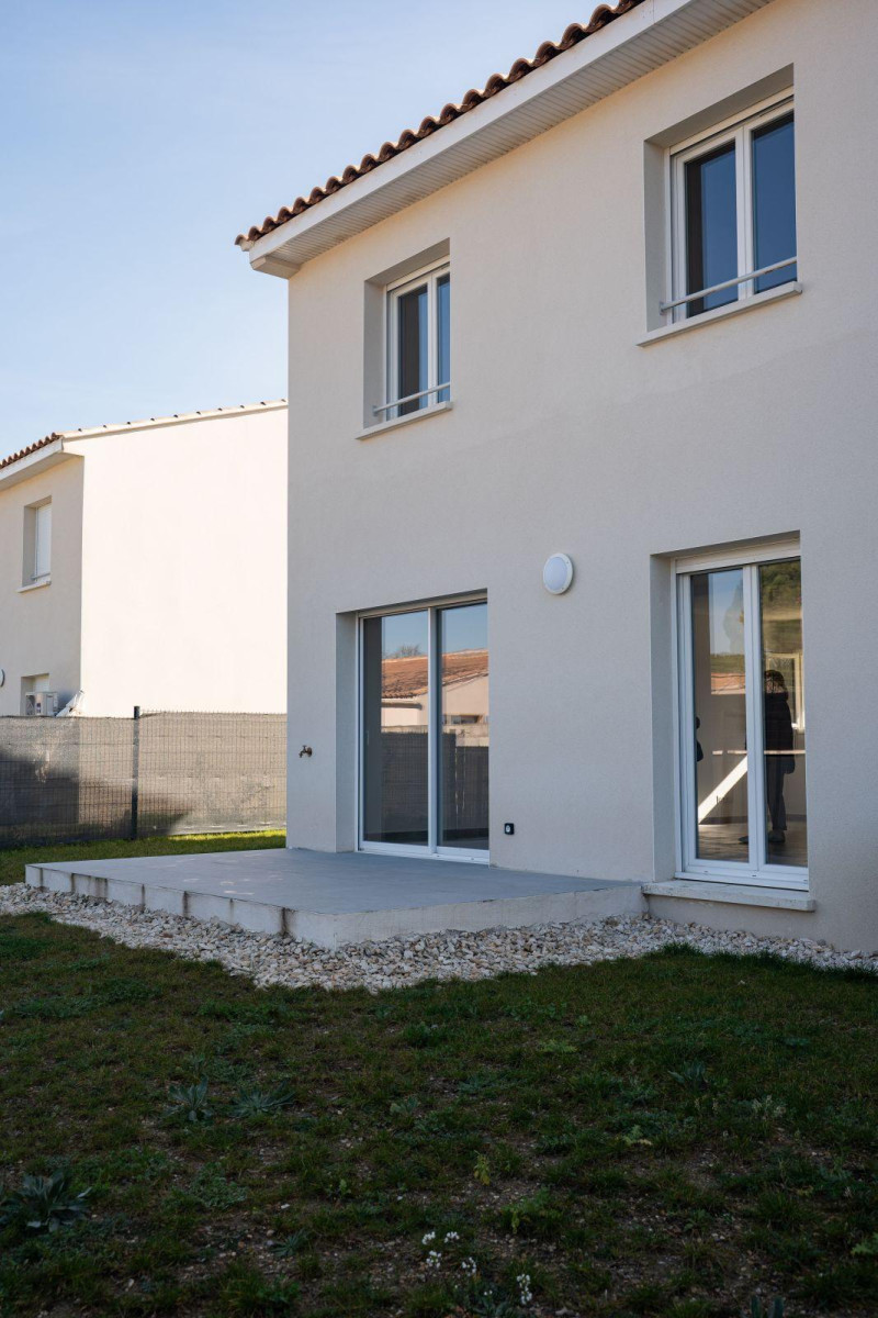 
                                                Location
                                                 Maison t4 neuve, quartier calme