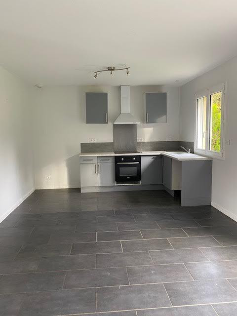 
                                                Location
                                                 Maison T4 villandraut