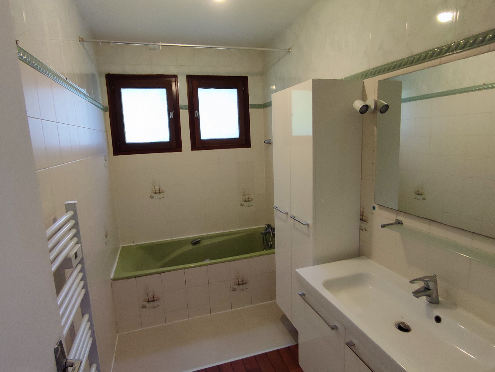 
                                                Location
                                                 Maison T5 138m² à Sadirac