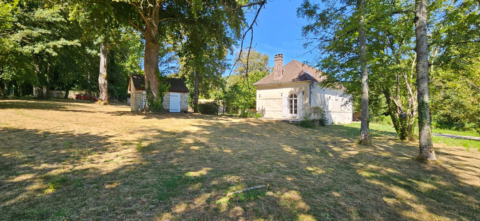 
                                                Location
                                                 Maison T5 149m² à ARRONVILLE
