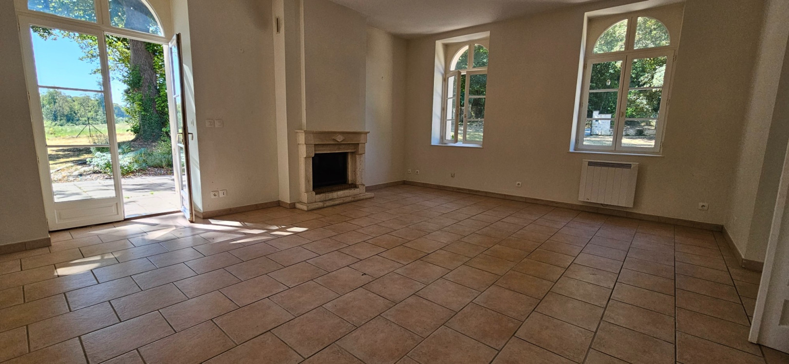 
                                                Location
                                                 Maison T5 149m² à ARRONVILLE