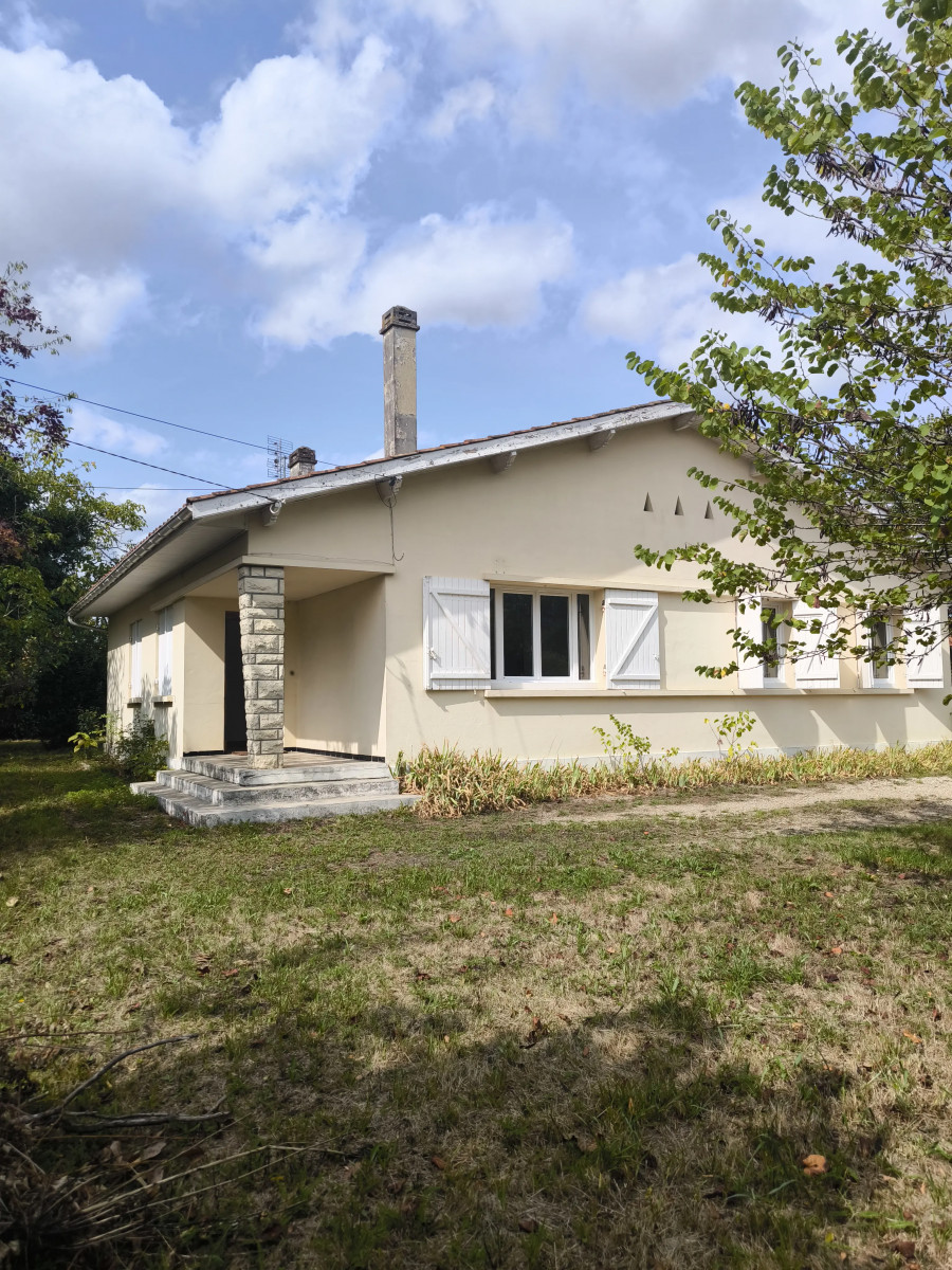 
                                                Location
                                                 Maison T5 / 92.5 m² / Créon / Nu