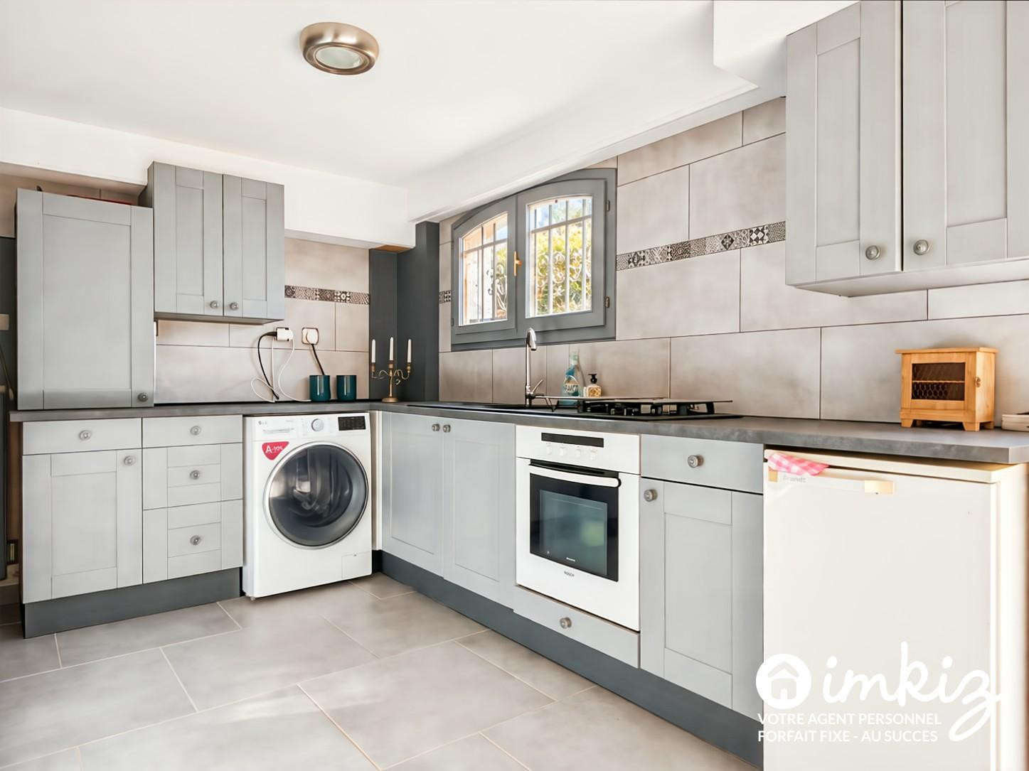 
                                                Vente
                                                 Maison T5 avec grand terrain de 2500 m²