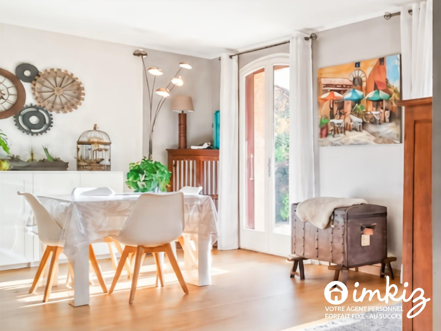 
                                                Vente
                                                 Maison T5 avec grand terrain de 2500 m²