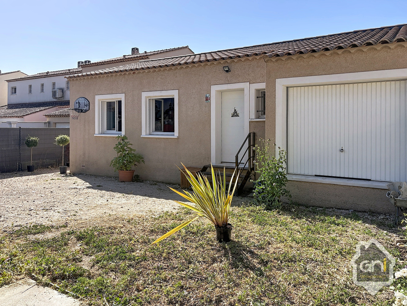 
                                                Vente
                                                 Maison T5 avec jardin et piscine.