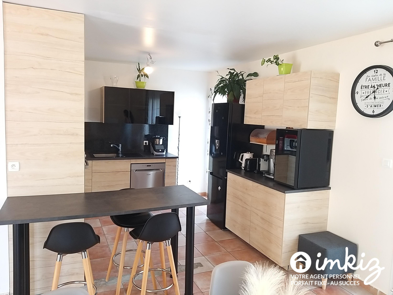 
                                                Vente
                                                 Maison T6 climatisée au calme avec jardin clôturé