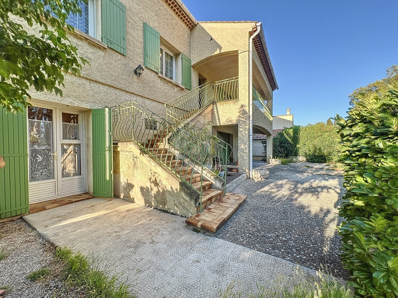 
                                                Vente
                                                 Maison T7 avec extérieur