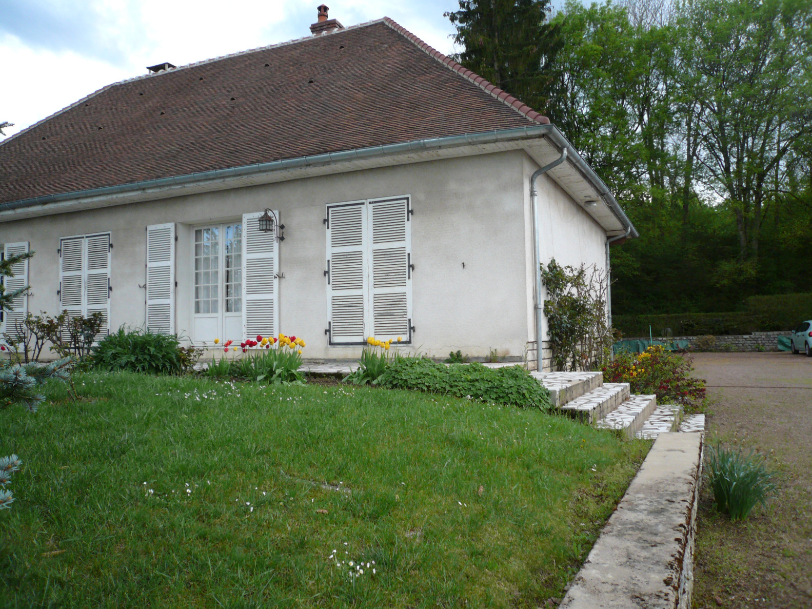 
                                                Vente
                                                 Maison traditionnelle, paysagé jardin et verger