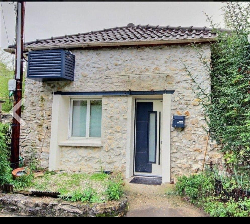 
                                                Location
                                                 Maison tranquille