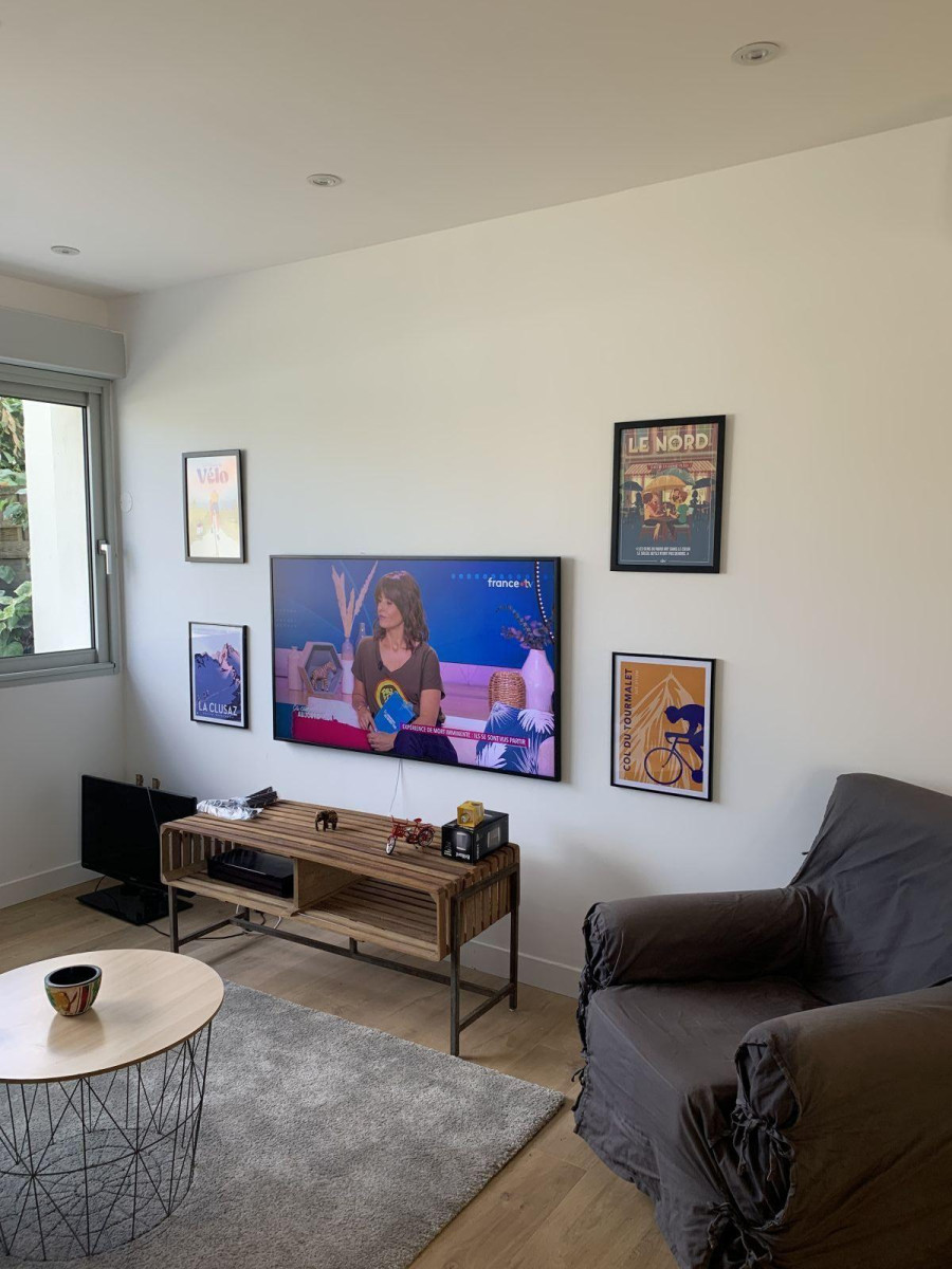 
                                                Location
                                                 Maison très lumineuse 
Refaite à neuf