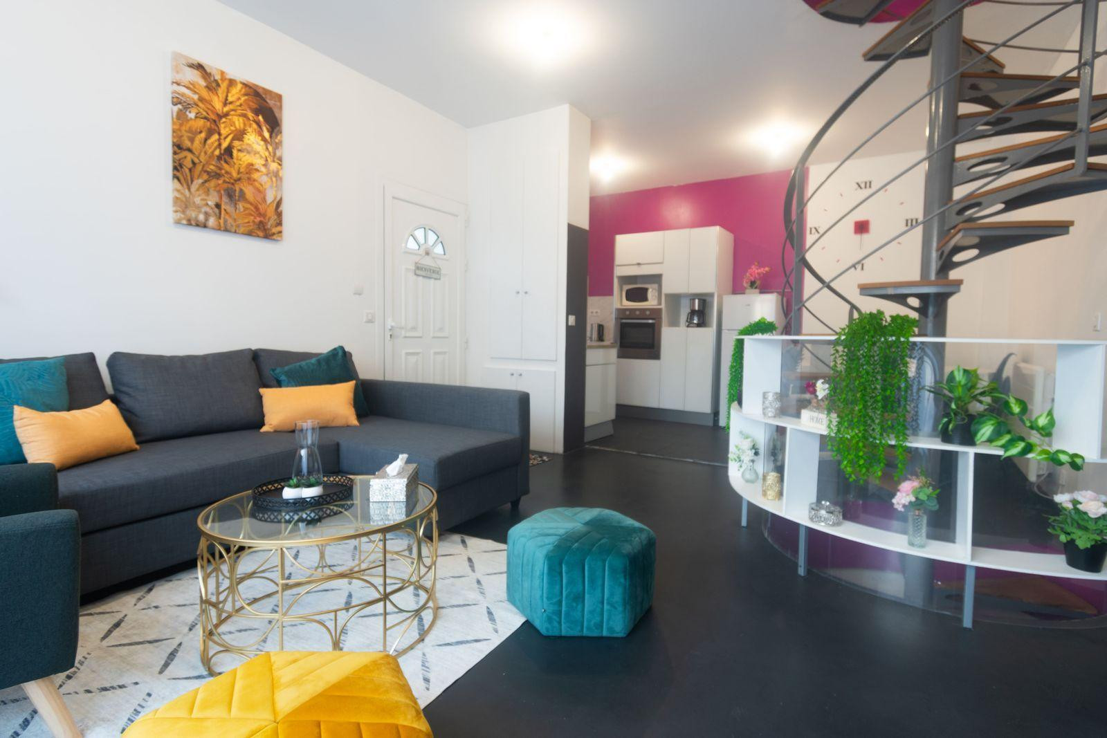 
                                                Location
                                                 Maison Triplex aux portes de Paris Bail mobilité