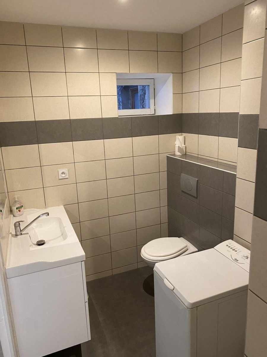 
                                                Location
                                                 Maison triplex meublée ,  55 m² , 2 chambres 680€