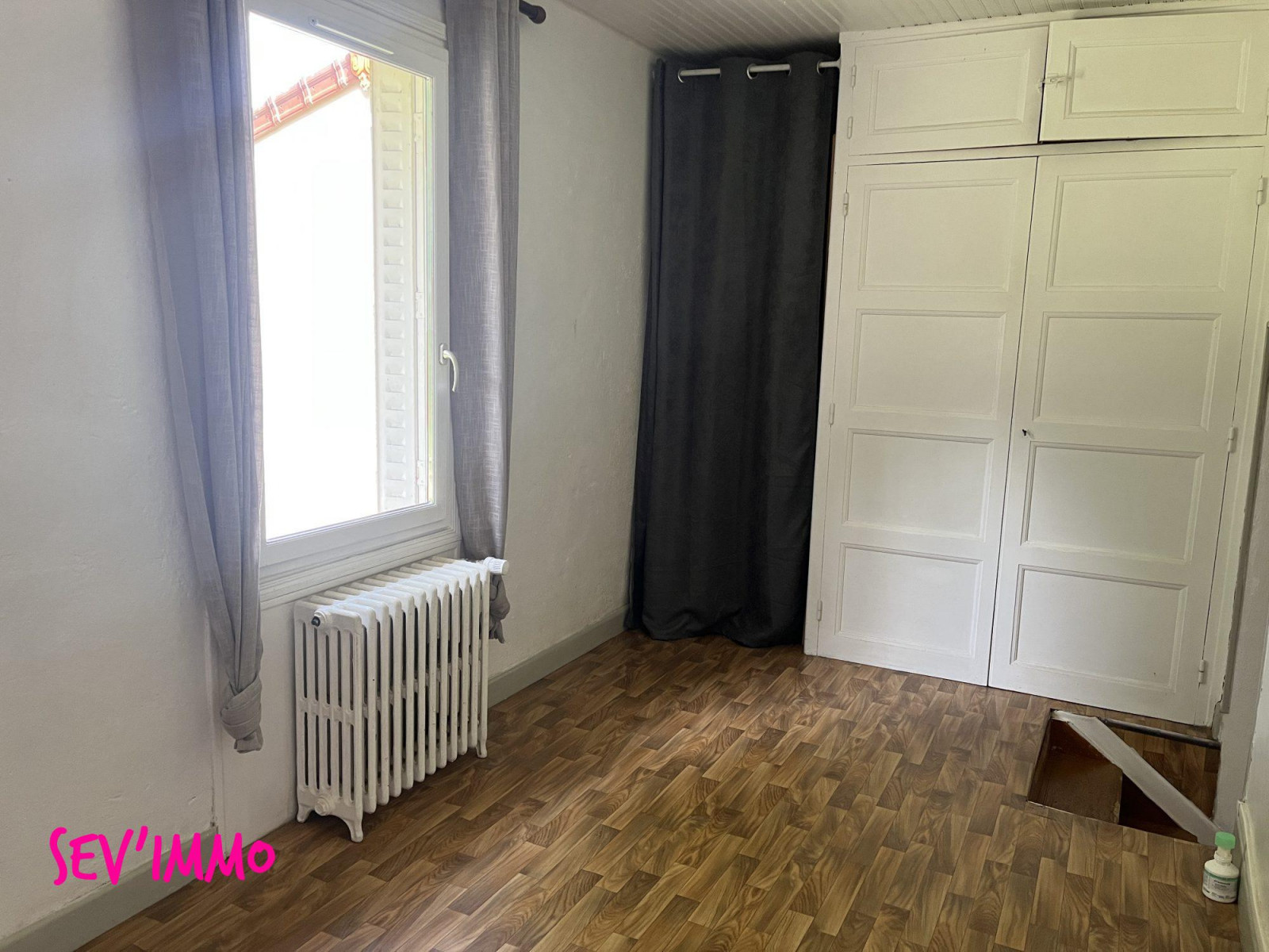 
                                                Vente
                                                 MAISON TYPE LONGERE DEPENDANCES + TERRAIN