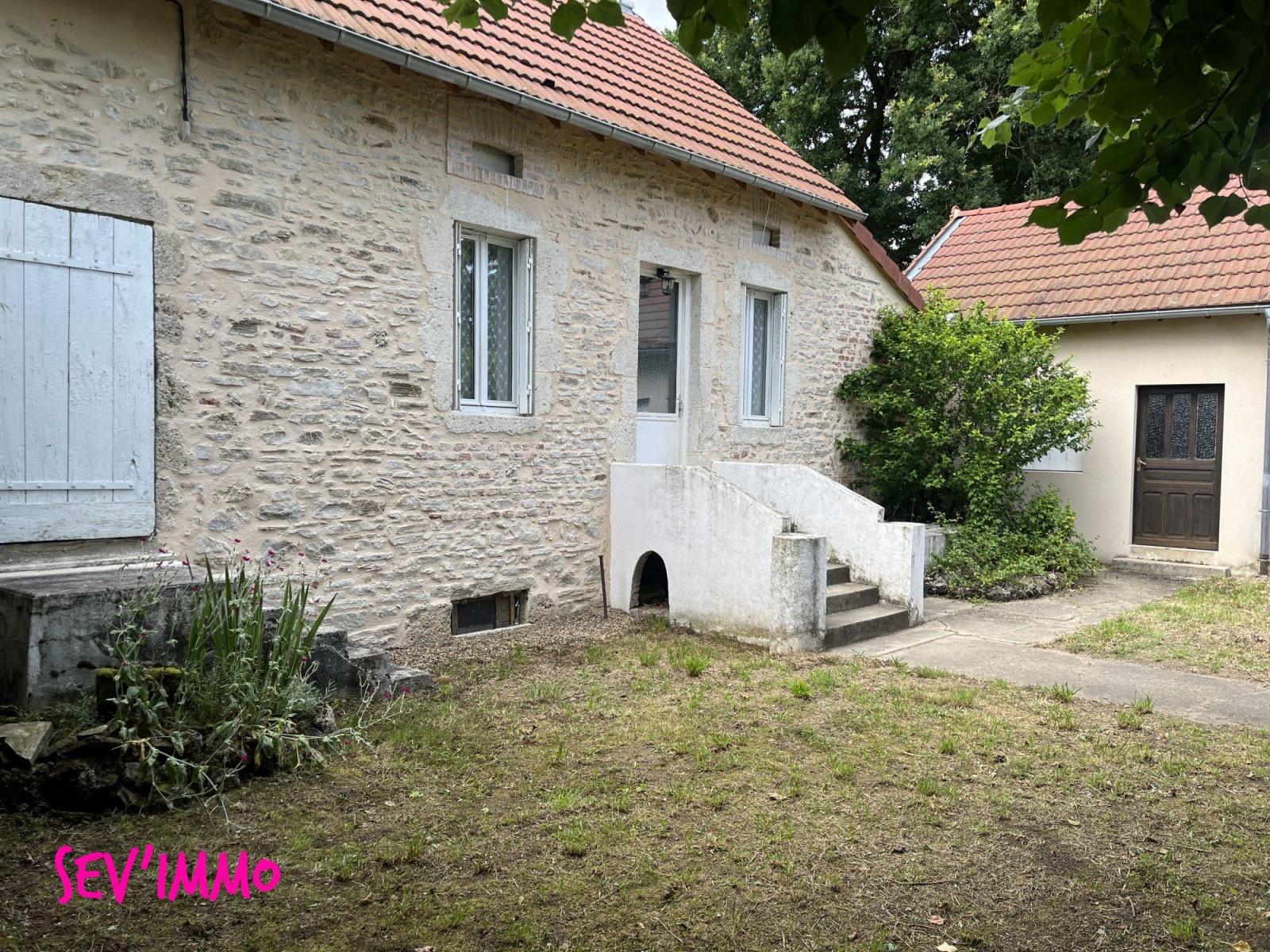 
                                                Vente
                                                 MAISON TYPE LONGERE DEPENDANCES + TERRAIN