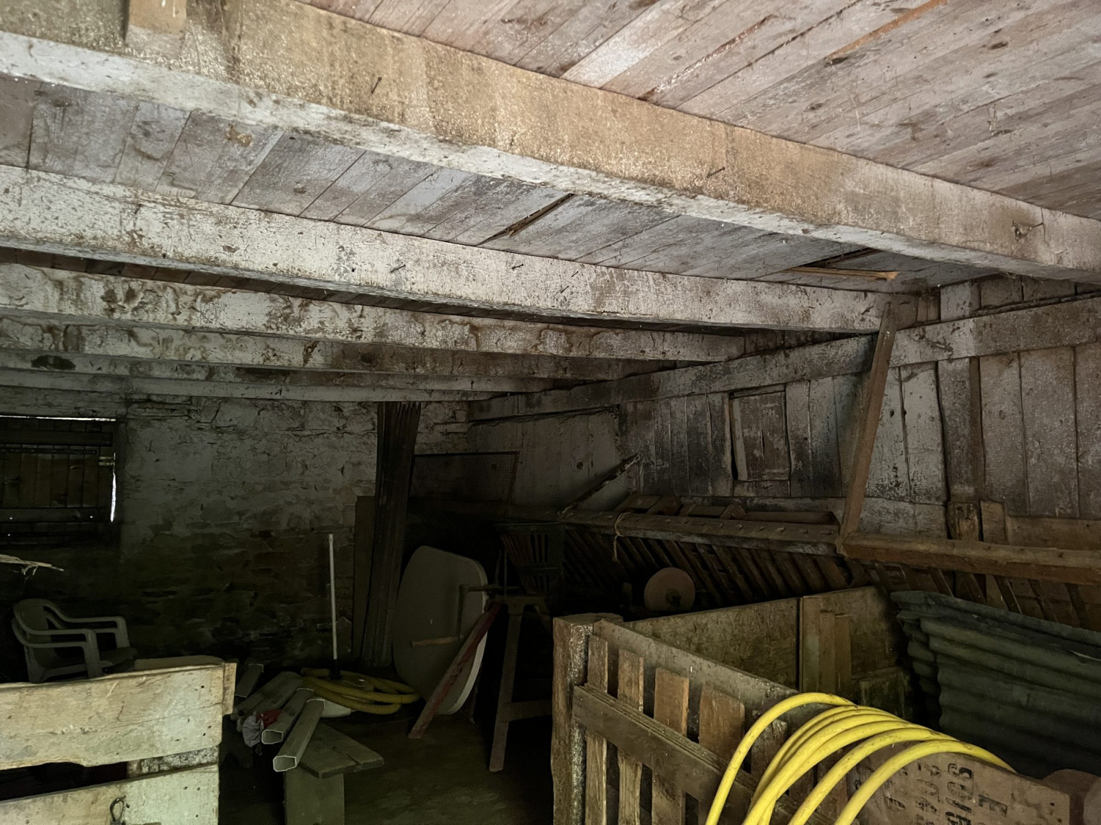 
                                                Vente
                                                 MAISON TYPE LONGERE DEPENDANCES + TERRAIN