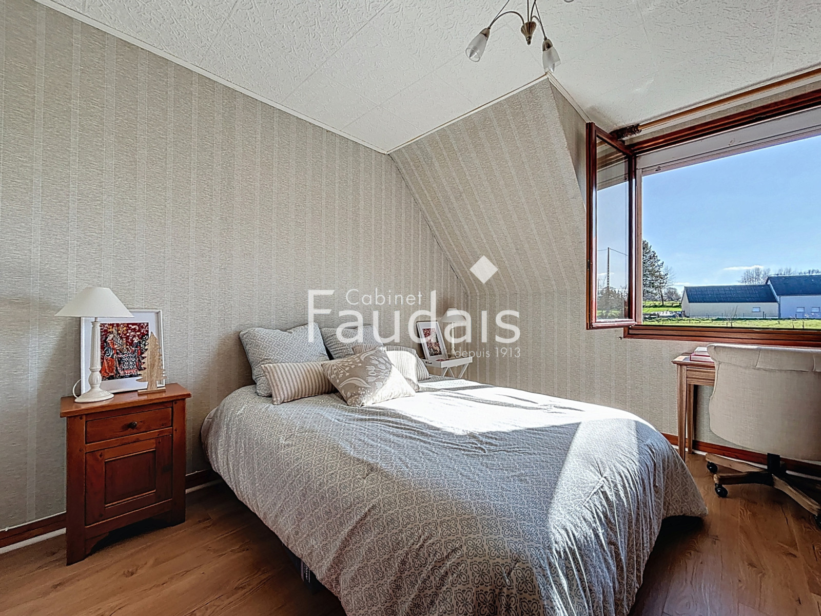 
                                                Vente
                                                 maison/villa 4 pièces