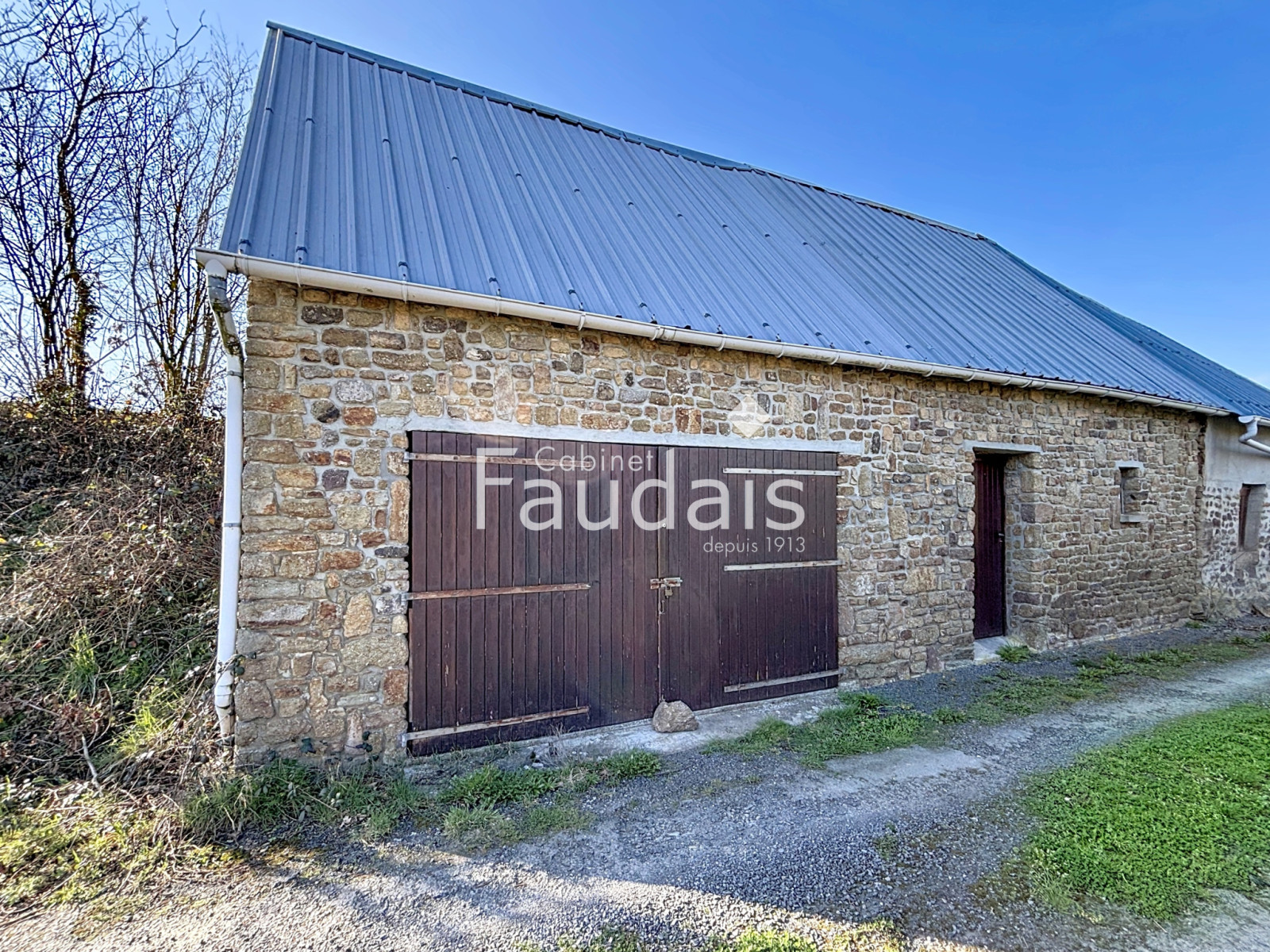 
                                                Vente
                                                 maison/villa 4 pièces