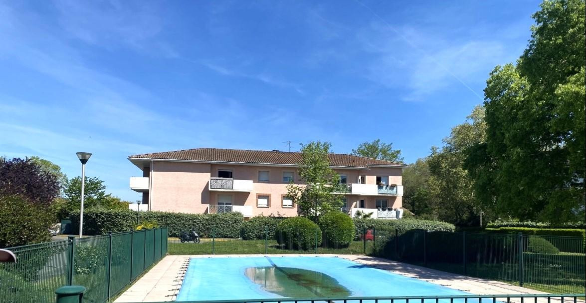 
                                                Location
                                                 Maison/Villa  avec clim, jardin, piscine, 995€ TTC