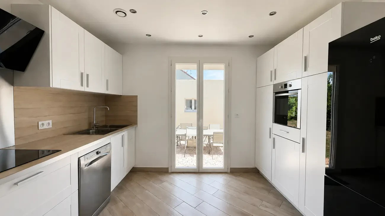 
                                                Vente
                                                 Maison vivable de plain-pied 97m² et double garage
