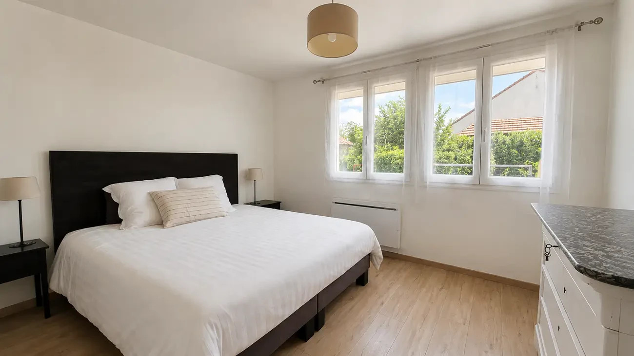 
                                                Vente
                                                 Maison vivable de plain-pied 97m² et double garage