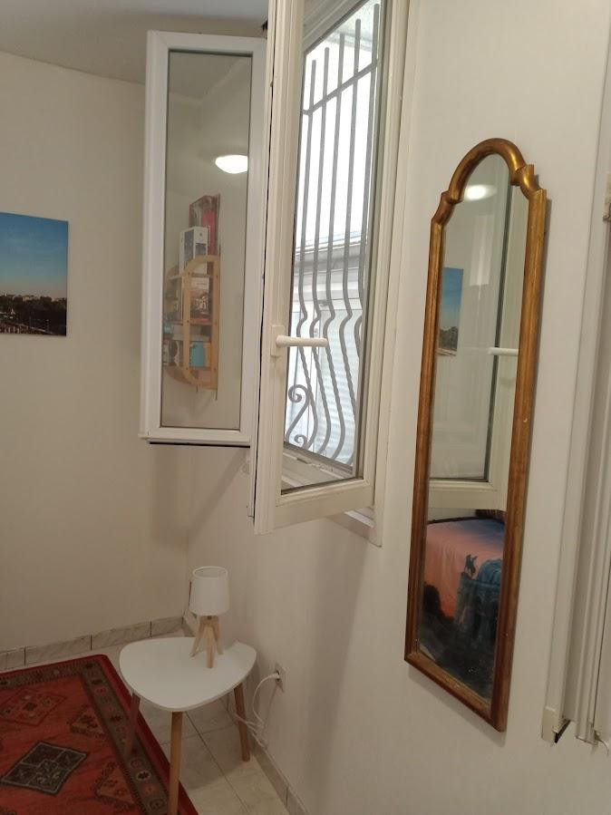 
                                                Location
                                                 Maisonnette au cœur du Quartier latin.
