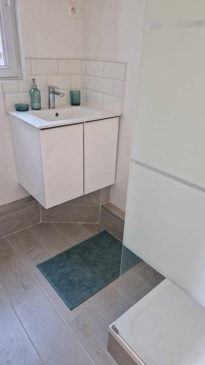 
                                                Location
                                                 Maisonnette meublée 22m² avec jardin à louer