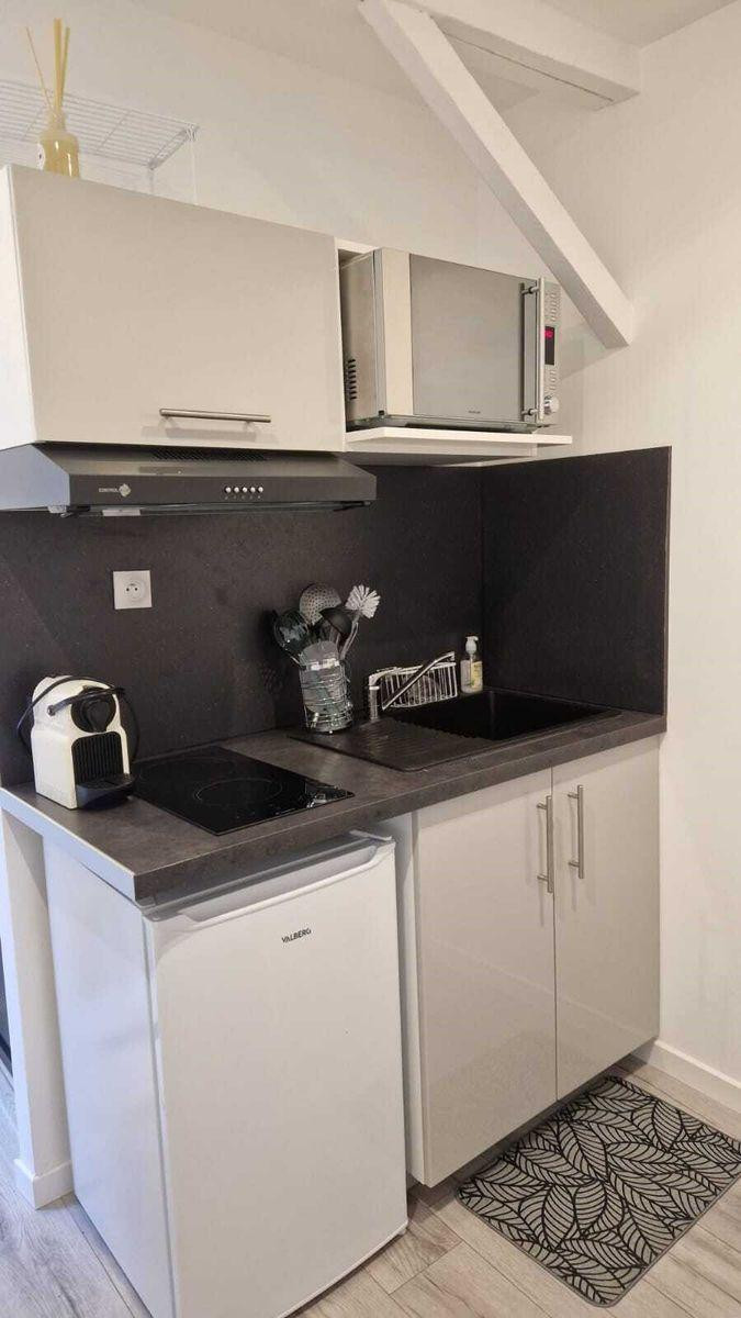 
                                                Location
                                                 Maisonnette meublée 22m² avec jardin à louer